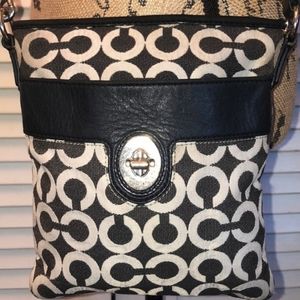 Coach Peyton Op Art Signiture Swingpack Crossbody